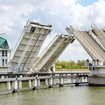 12 Person In Hasselberg *